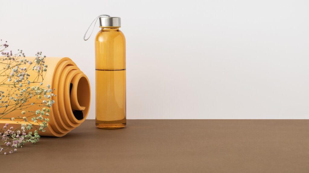 Quench your thirst in style with the Simple Modern Water Bottle – a fusion of elegance and functionality, crafted for those who appreciate simplicity in every sip.